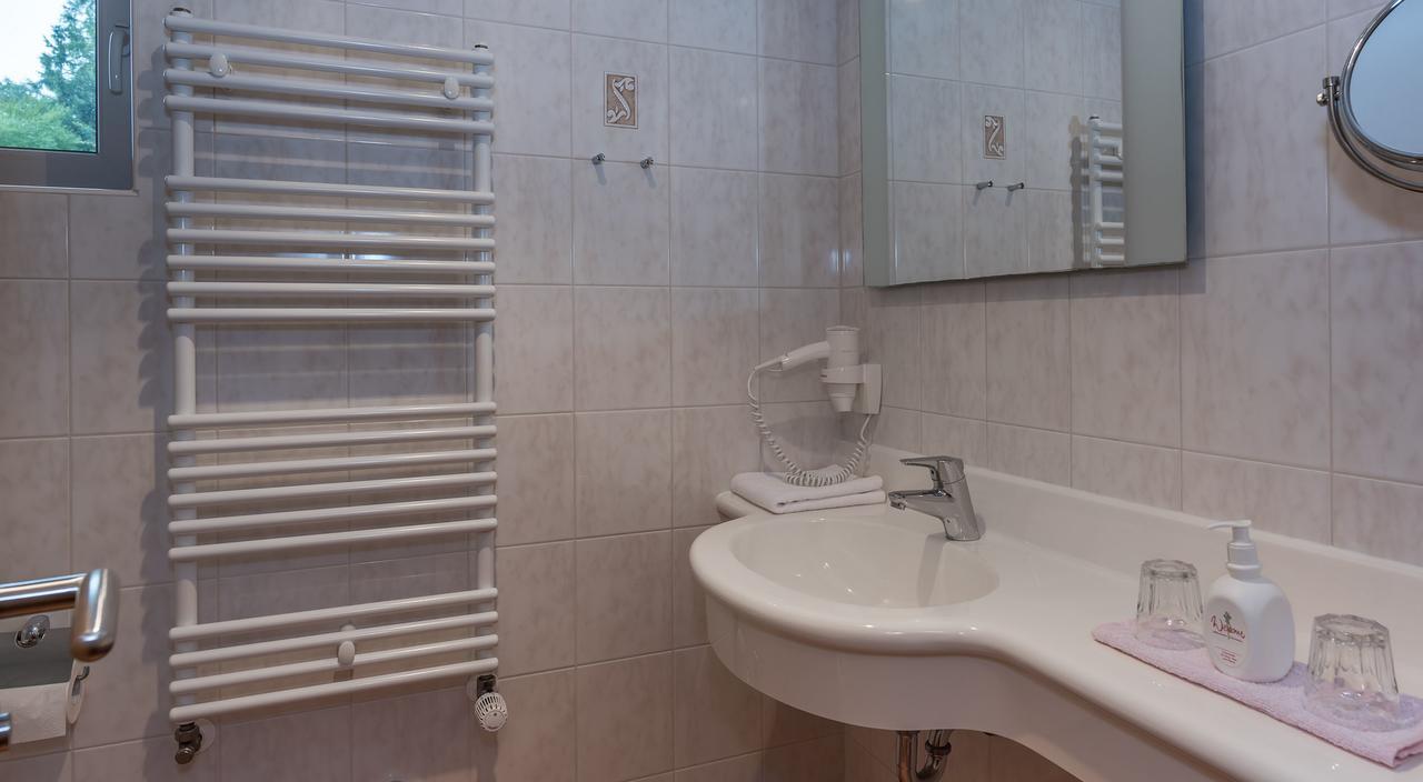 אינינג אם אמרזי Hotel Mutz Garni מראה חיצוני תמונה
